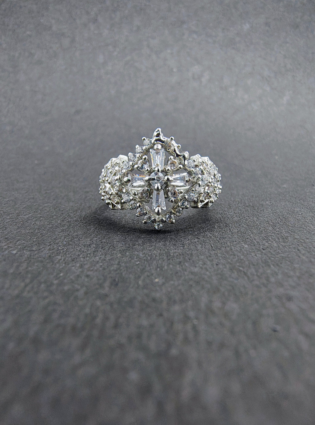 Silver snowflake ring with white stones